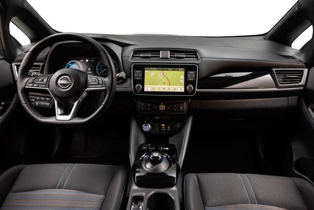 2022 NISSAN LEAF - 9