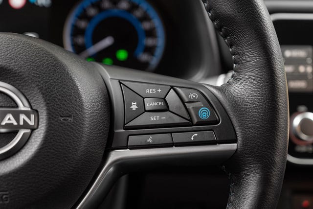 2022 NISSAN LEAF - 13