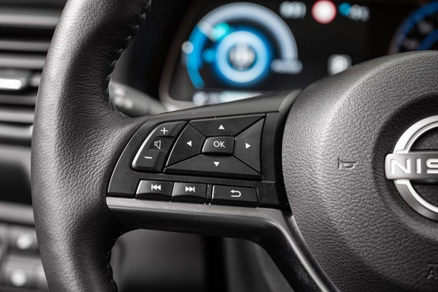 2022 NISSAN LEAF - 12