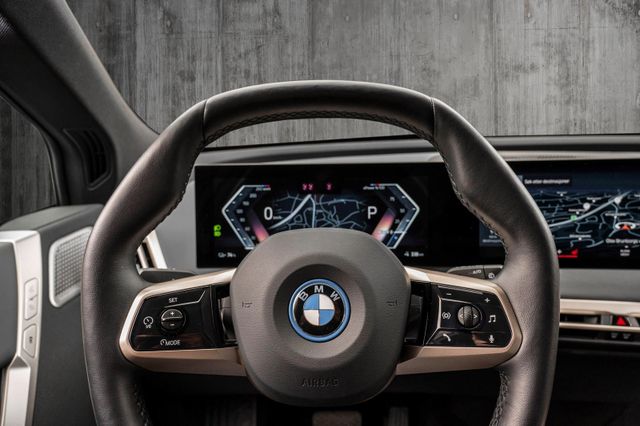 2023 BMW IX M60 - 23