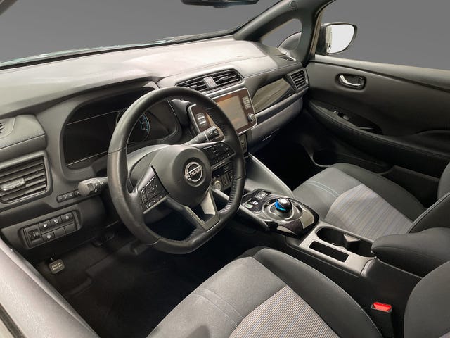 2022 NISSAN LEAF - 9
