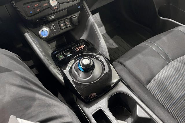 2021 NISSAN LEAF - 8