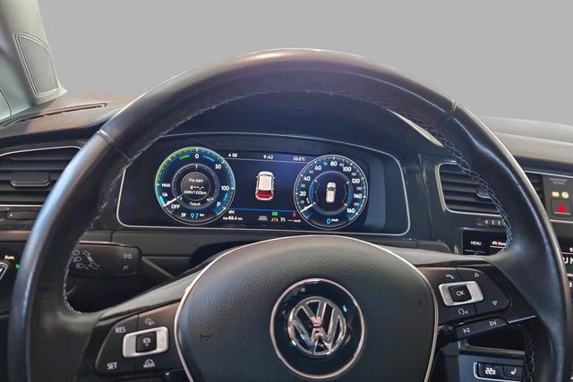 2018 VOLKSWAGEN GOLF - 12