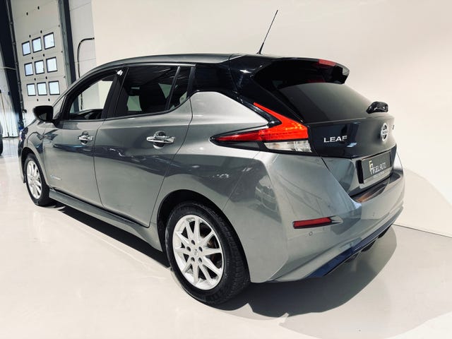 2018 NISSAN LEAF - 8