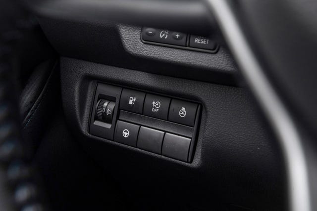 2022 NISSAN LEAF - 18