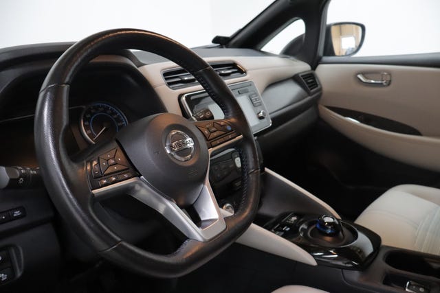 2018 NISSAN LEAF - 9