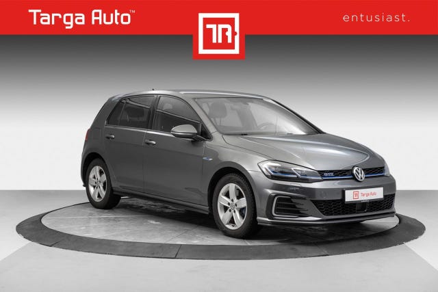 WVWZZZAUZJW810125 2018 VOLKSWAGEN GOLF-0
