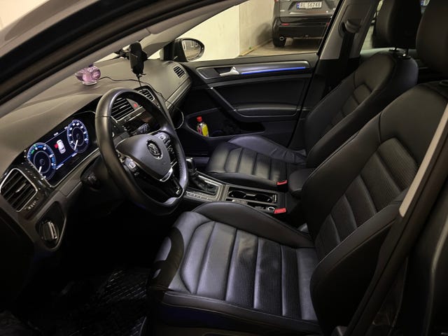 2019 VOLKSWAGEN GOLF - 17