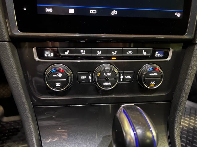 2019 VOLKSWAGEN GOLF - 23