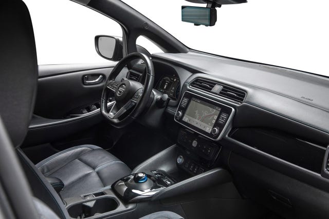2021 NISSAN LEAF - 24