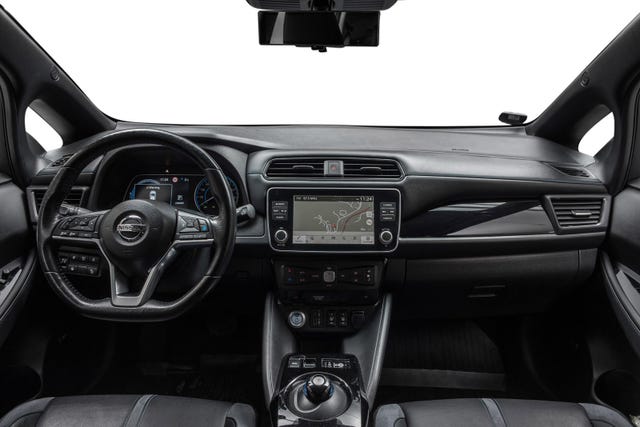 2021 NISSAN LEAF - 12