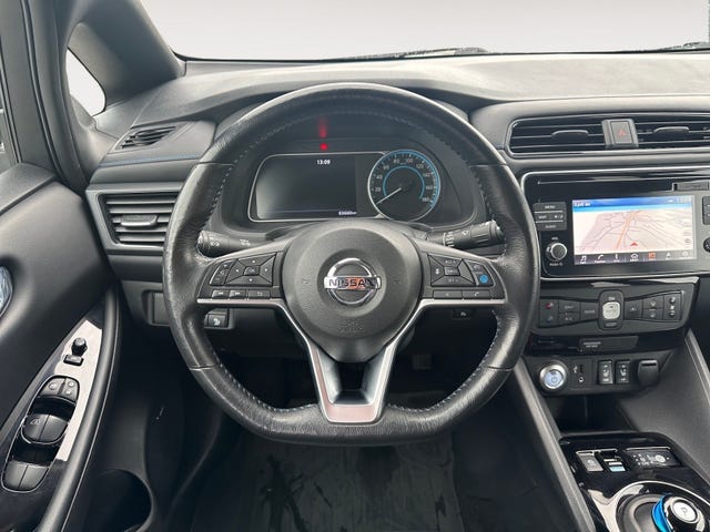 2018 NISSAN LEAF - 12