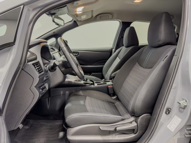 2021 NISSAN LEAF - 9