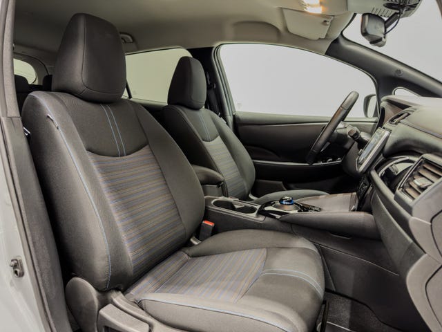 2021 NISSAN LEAF - 12