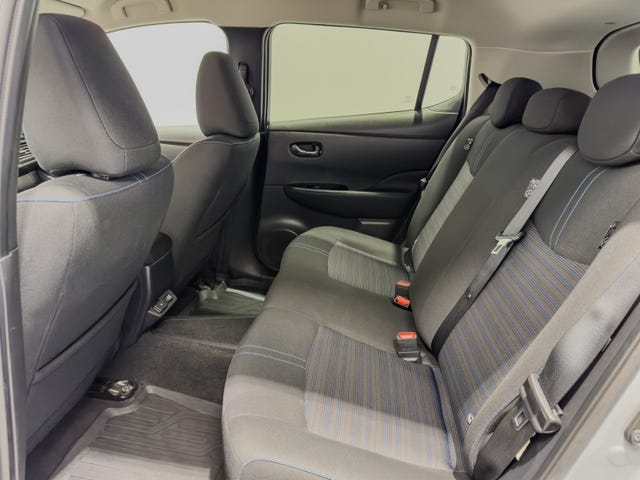 2021 NISSAN LEAF - 11