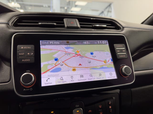 2021 NISSAN LEAF - 25