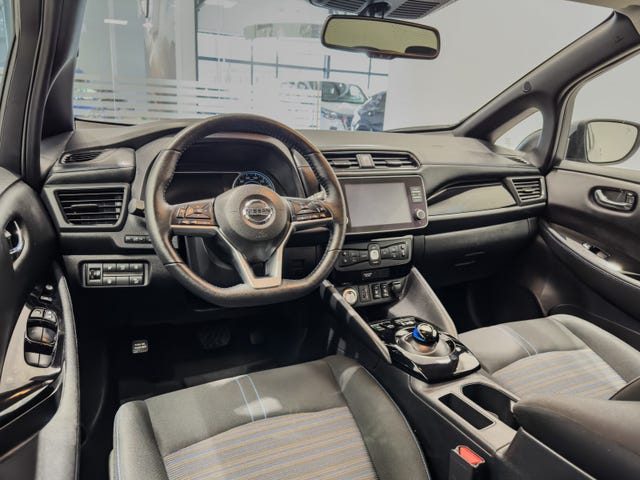 2021 NISSAN LEAF - 10