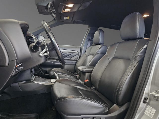 2020 MITSUBISHI OUTLANDER - 11