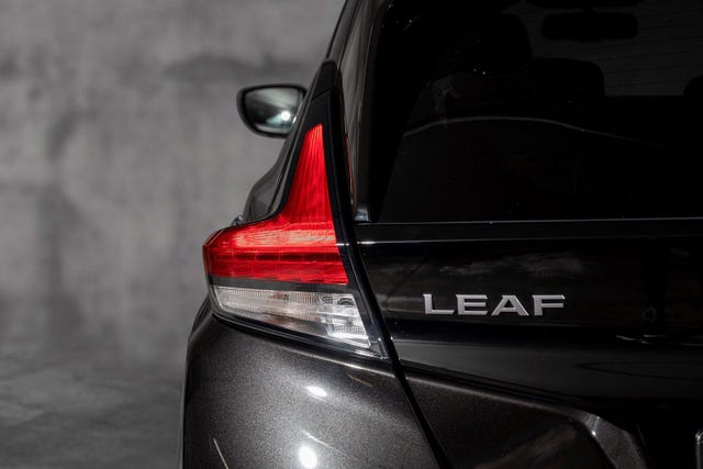 2022 NISSAN LEAF - 8