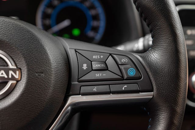2022 NISSAN LEAF - 13