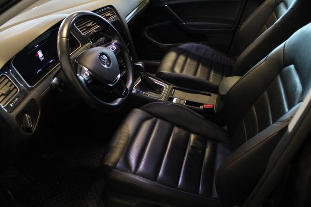 2019 VOLKSWAGEN GOLF - 11
