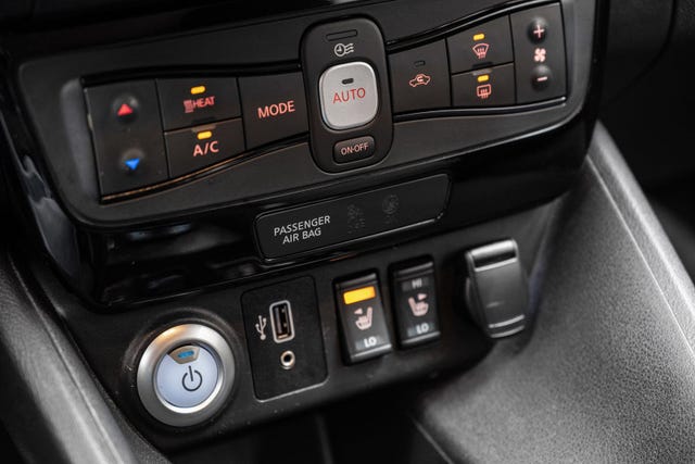 2021 NISSAN LEAF - 17