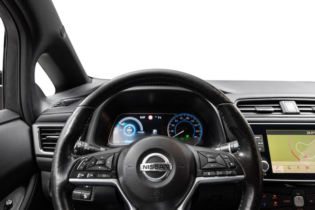 2021 NISSAN LEAF - 11