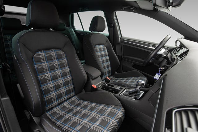 2018 VOLKSWAGEN GOLF - 24