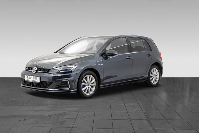 WVWZZZAUZJW805829 2018 VOLKSWAGEN GOLF-2