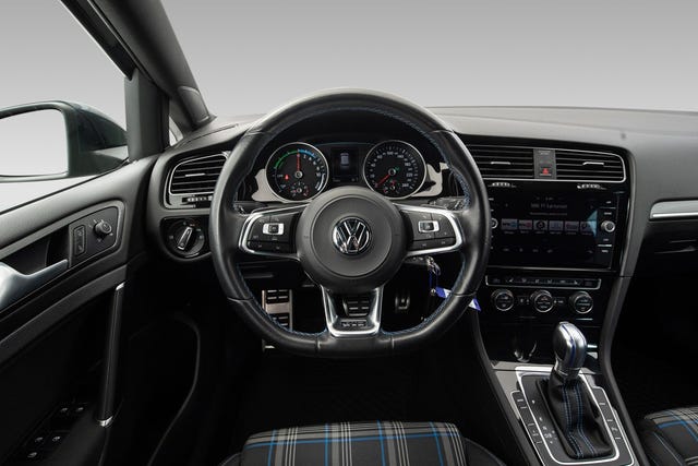 2018 VOLKSWAGEN GOLF - 20