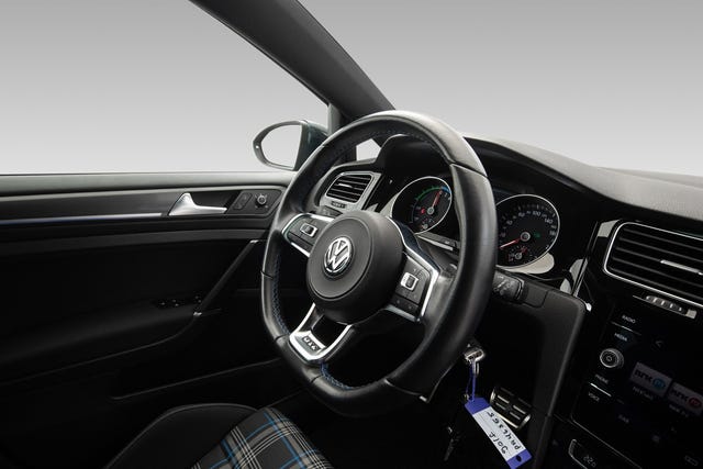 2018 VOLKSWAGEN GOLF - 21
