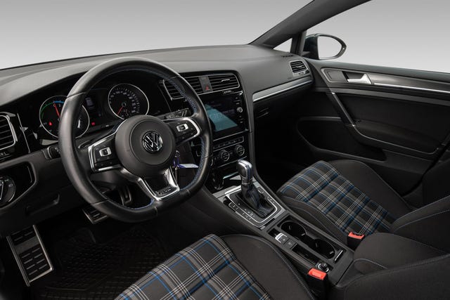 2018 VOLKSWAGEN GOLF - 17