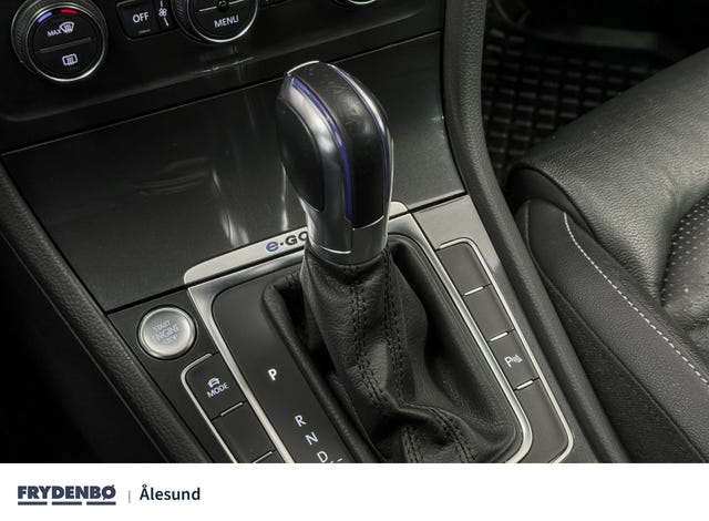2018 VOLKSWAGEN GOLF - 26