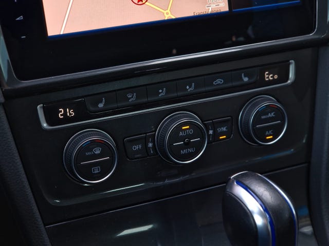 2019 VOLKSWAGEN GOLF - 16