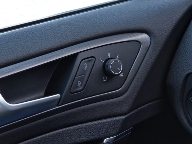 2019 VOLKSWAGEN GOLF - 21