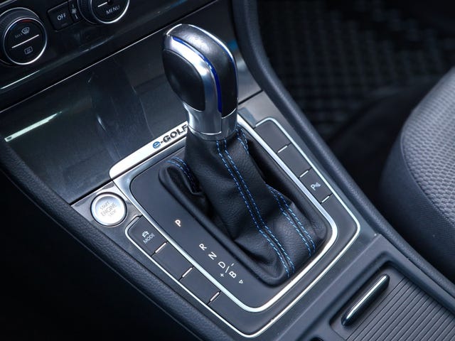 2019 VOLKSWAGEN GOLF - 17