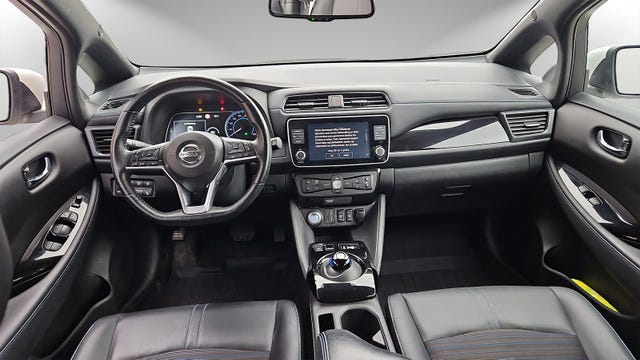 2021 NISSAN LEAF - 10