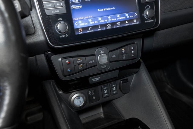 2018 NISSAN LEAF - 11