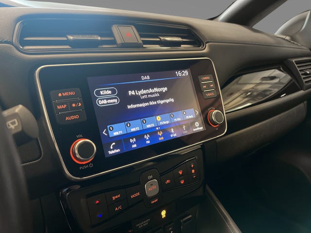 2021 NISSAN LEAF - 17