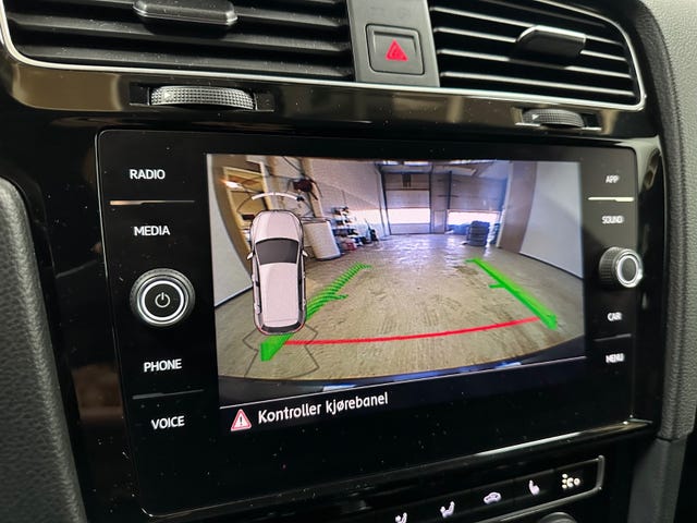 2019 VOLKSWAGEN GOLF - 19