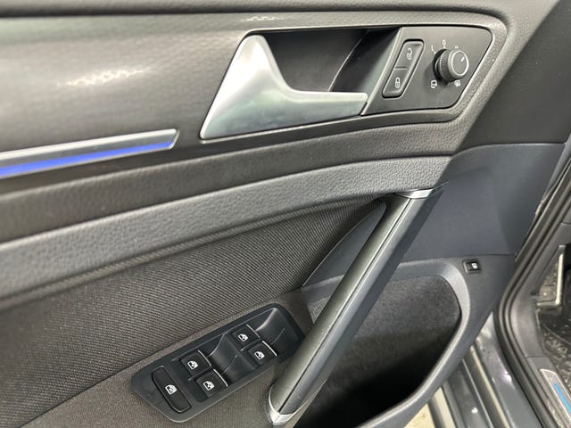 2019 VOLKSWAGEN GOLF - 7