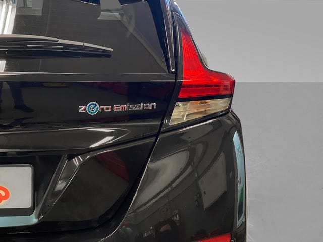 2021 NISSAN LEAF - 8