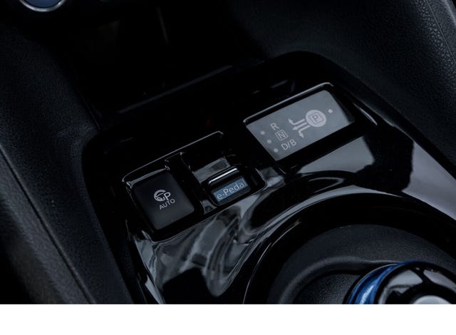 2020 NISSAN LEAF - 28