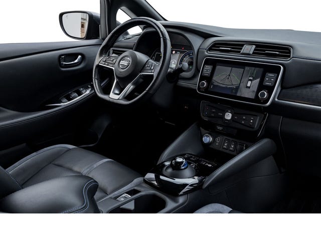 2020 NISSAN LEAF - 25