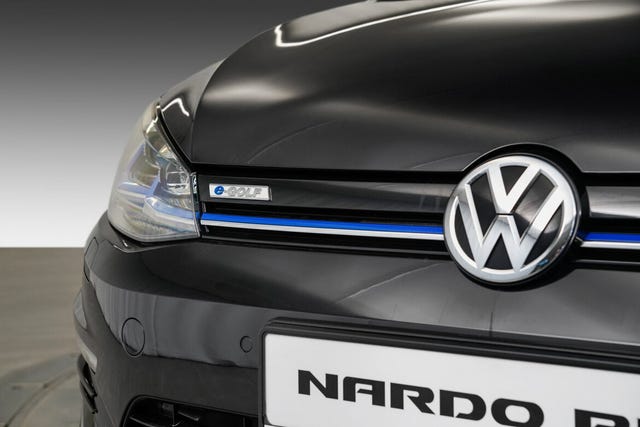 2018 VOLKSWAGEN GOLF - 8