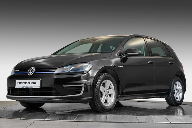 WVWZZZAUZJW901166 2018 VOLKSWAGEN GOLF-4