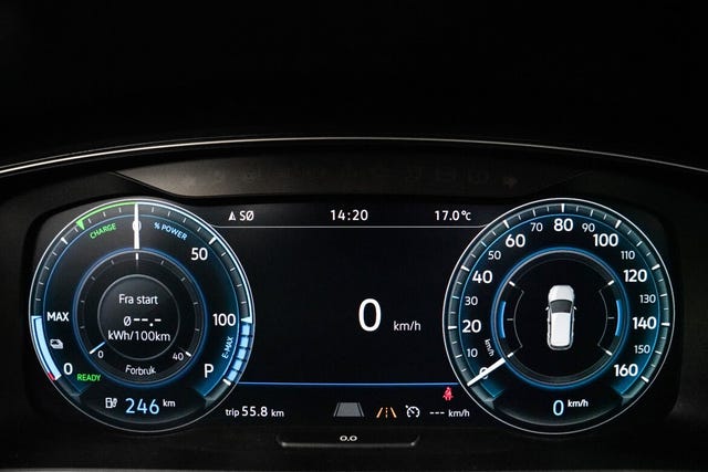 2018 VOLKSWAGEN GOLF - 25