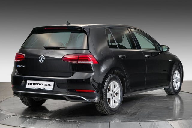 2018 VOLKSWAGEN GOLF - 18