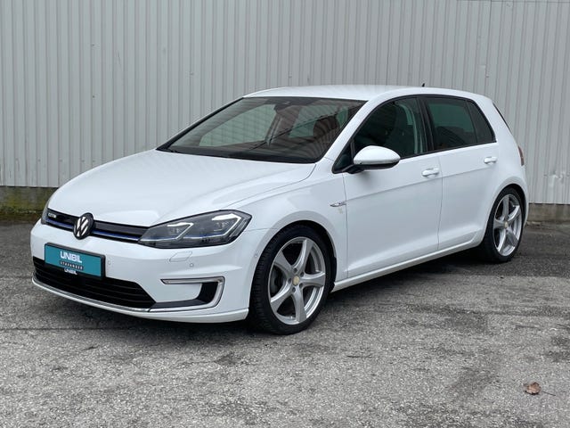 WVWZZZAUZJ8902654 2018 VOLKSWAGEN GOLF-1