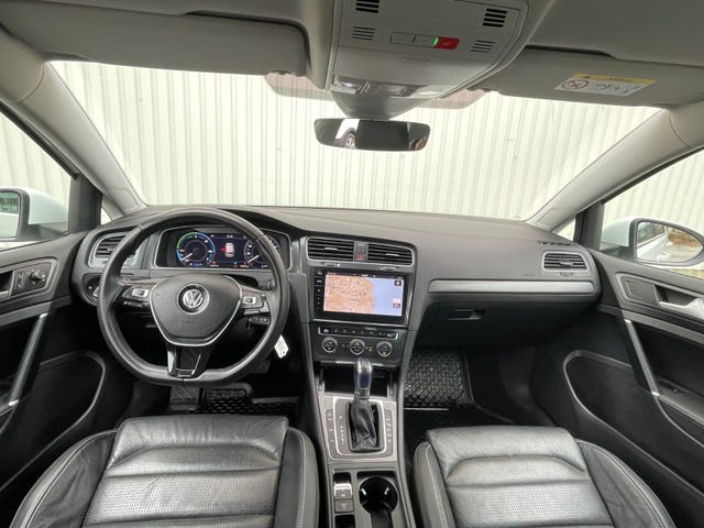 2018 VOLKSWAGEN GOLF - 9